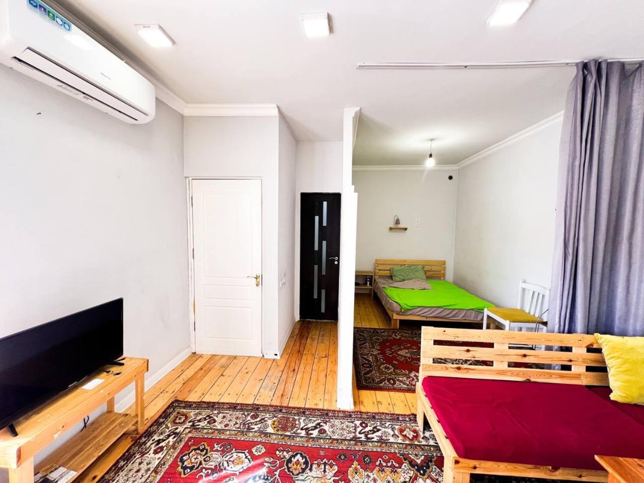 "Stairs"Guest House Yerevan Bagian luar foto